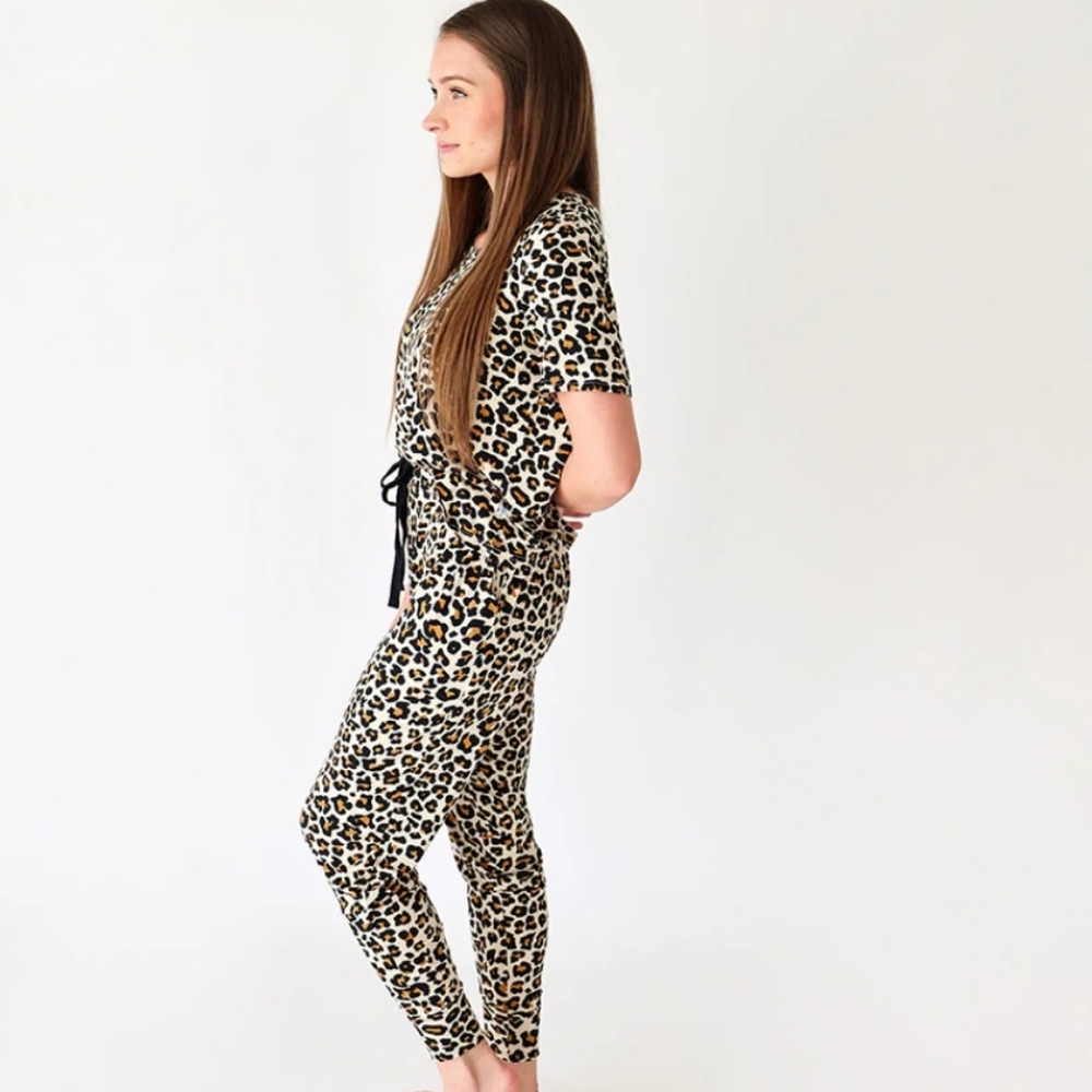 woman's short sleeve scoop loungewear - Cheetah Print - Posh Peanut
